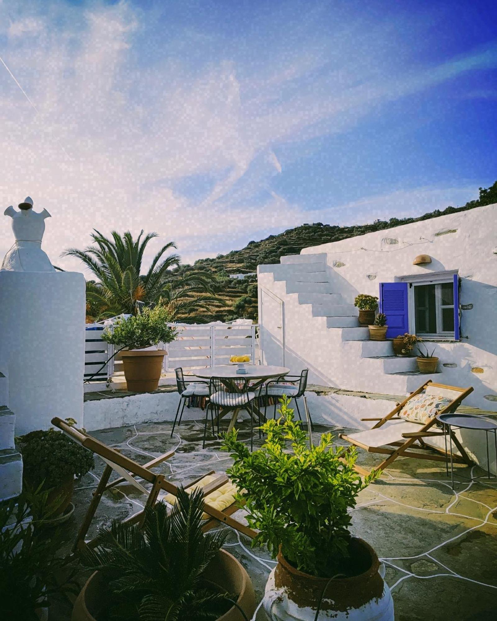 Sifnos Twin